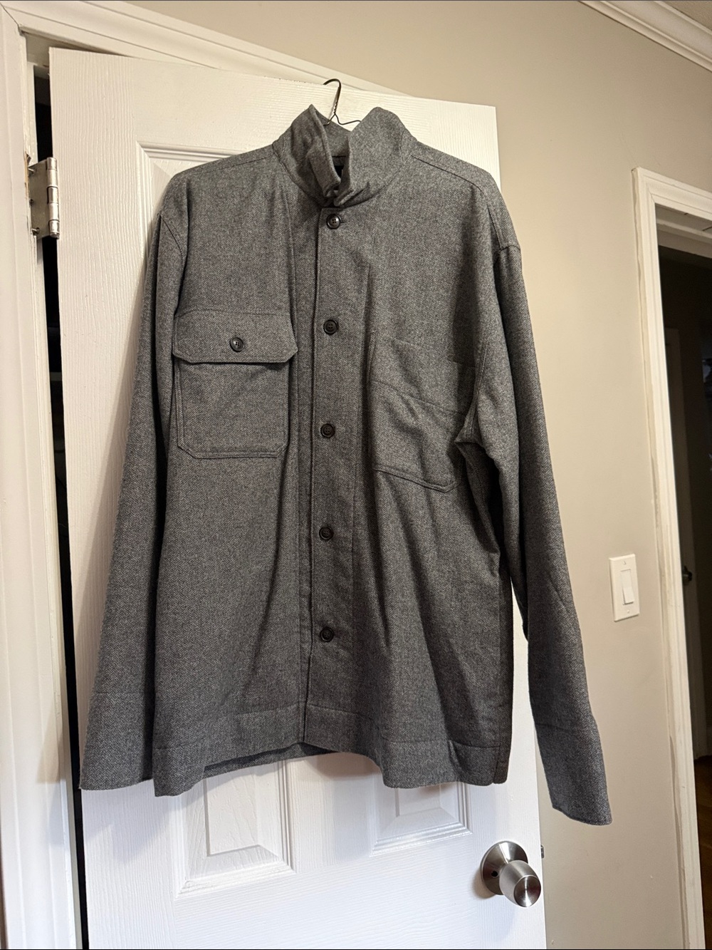 Banana Republic Men's Gray Military-Style Field Jacket - Picture 2 of 3